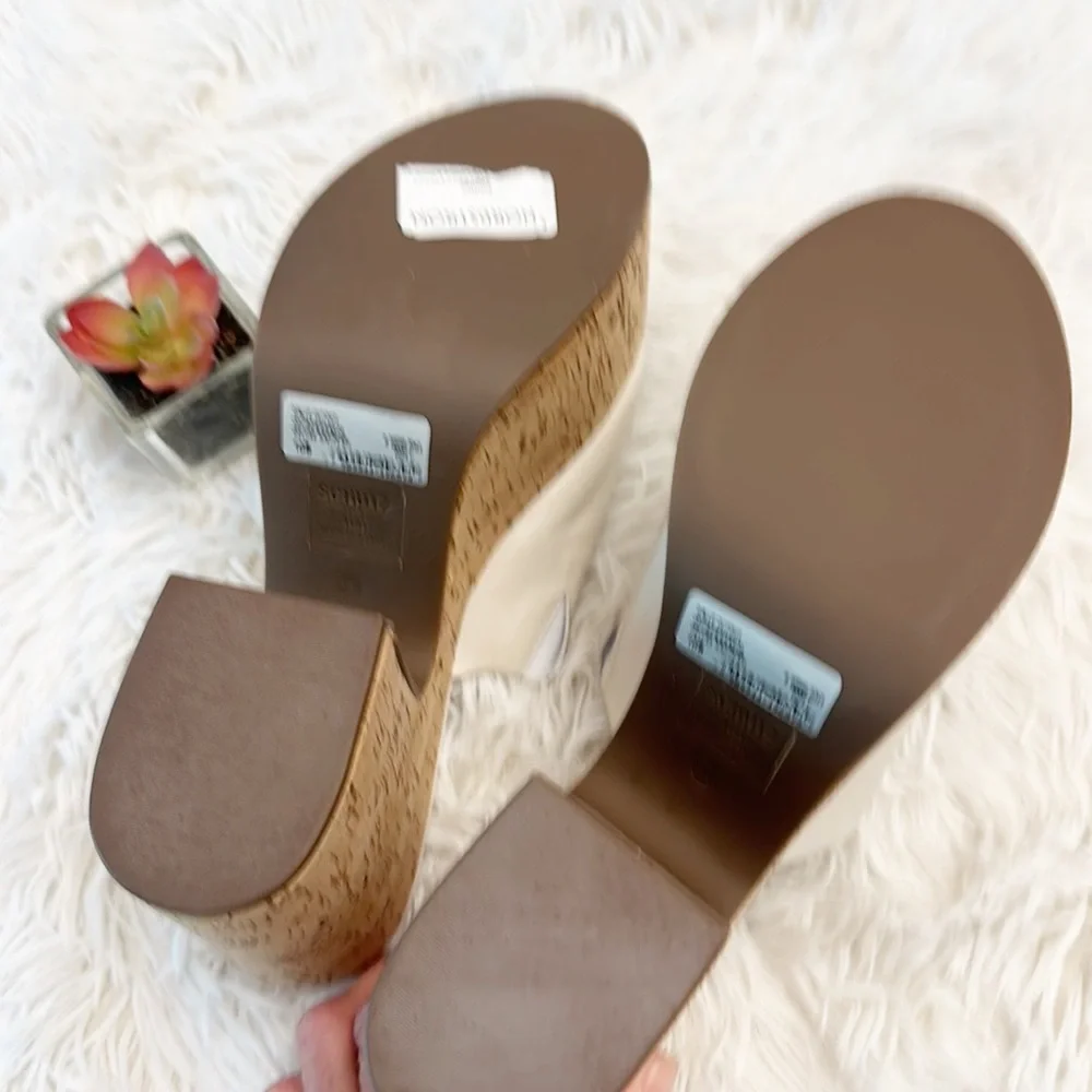 SCHUTZ nwt revolve